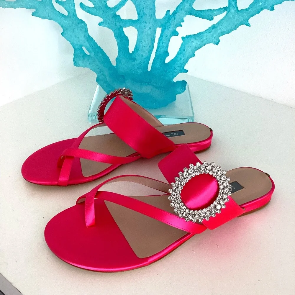 REDUCED SJP Sandals Flats 38.5 Pink Thong Rhinestones Leather Crystal Embellish